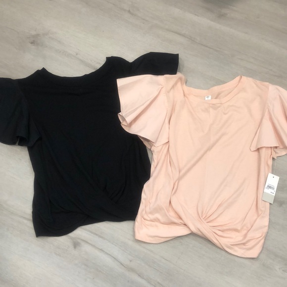 2 Ruffle sleeve tops - Picture 1 of 6